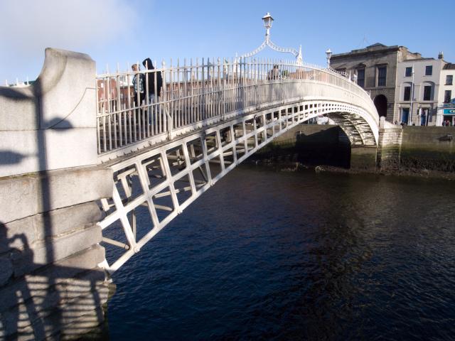 Ha'penny Bridge, Dublin