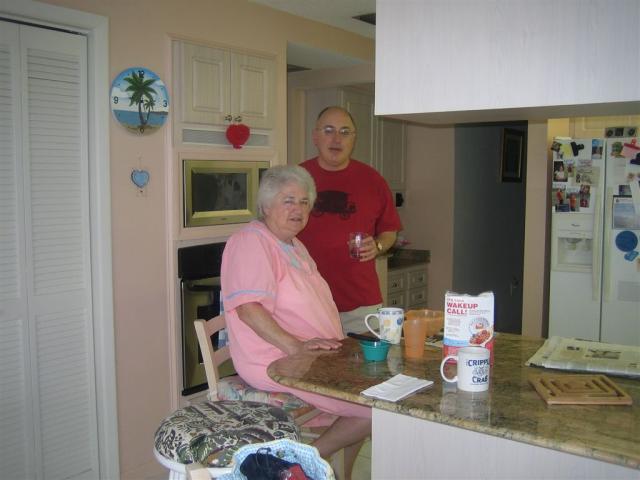 Mary Ann and Jim get breakfast at Aunt Judy and Uncle John's house in St. Petersburg