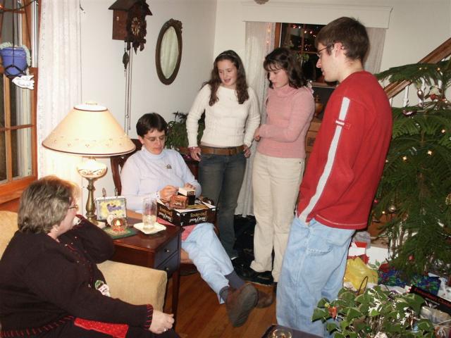 Christmas in NJ: Kathleen, Anne, Sara, Emily, Tom